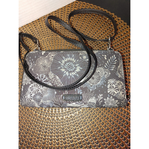 The Sak Iris Smartphone Crossbody Bag - Picture 3 of 9